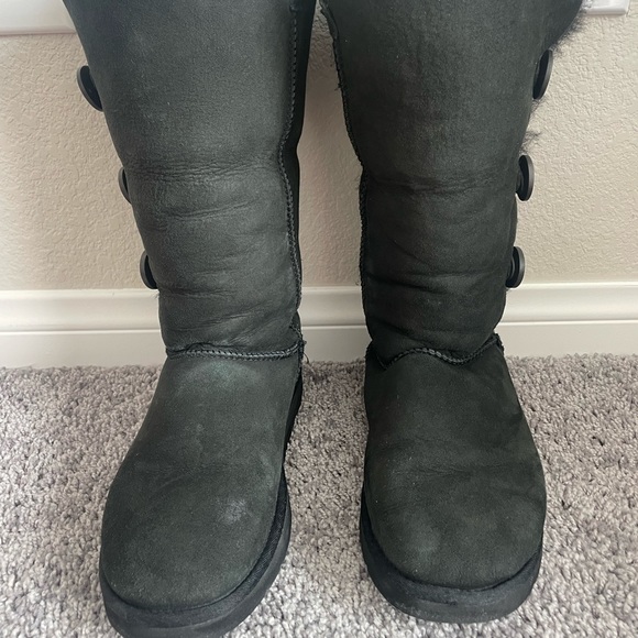UGG Bailey Button Triplet II Boot - Picture 6 of 9